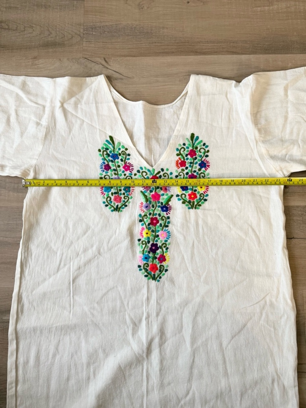 Vintage 70s / 80s Mexican Puebla White Floral Boho Kaftan Dress / Coverup - OS - Picture 4 of 4